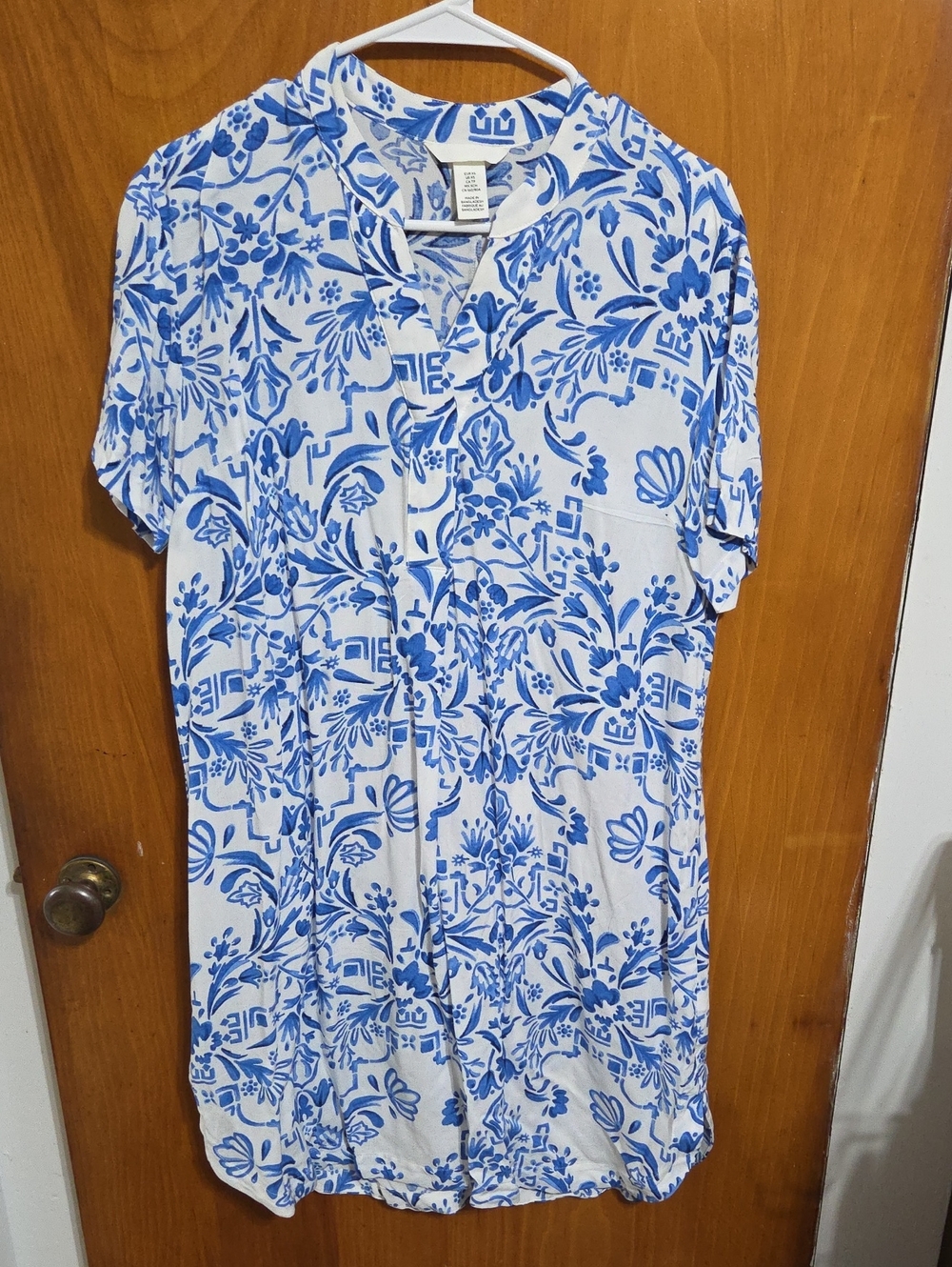 Womens Xs H&M- White Mini Dress with Blue Floral Print